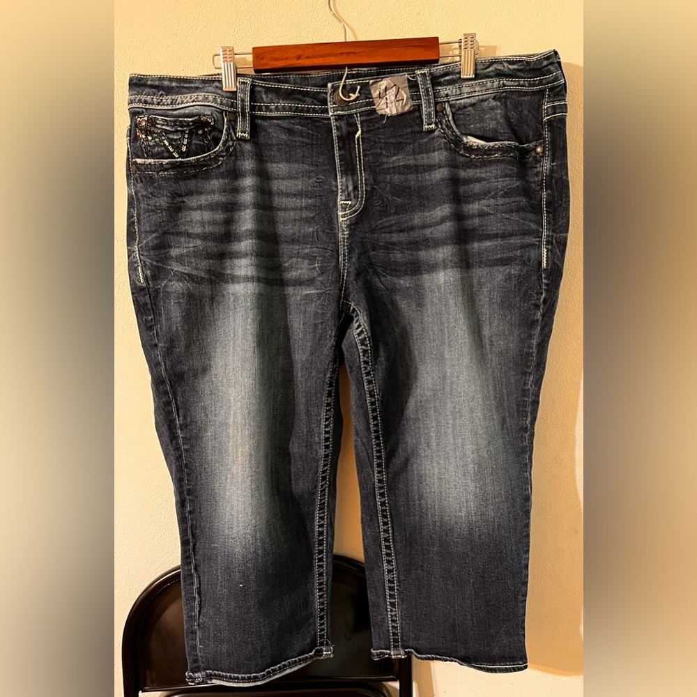 Women’s Vigoss capri jeans size 24